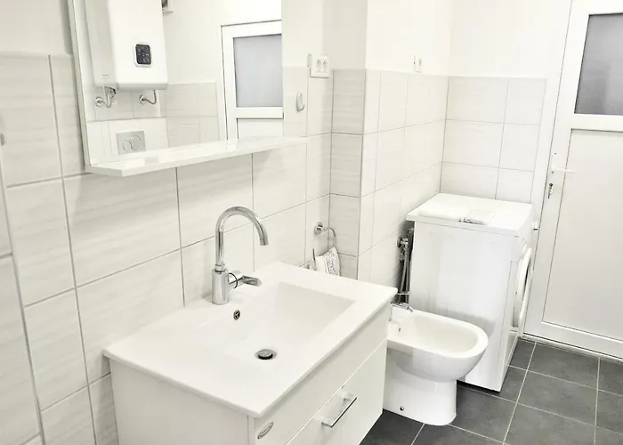 Tratnik By Locap Group